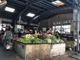 Chóng mặt với giá thực phẩm tăng trước giờ TPHCM giãn cách Chóng mặt với giá thực phẩm tăng trước giờ TPHCM giãn cách
