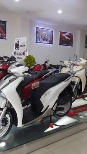 Xe máy xăng vẫn được nhiều người Việt lựa chọn nhờ sự tối ưu