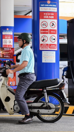 Doanh nghiệp công bố giá xăng E10 mới nhất
