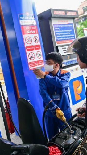Giá xăng dầu hôm nay 18/5: Dầu thế giới tiếp đà tăng, trong nước giảm nhanh