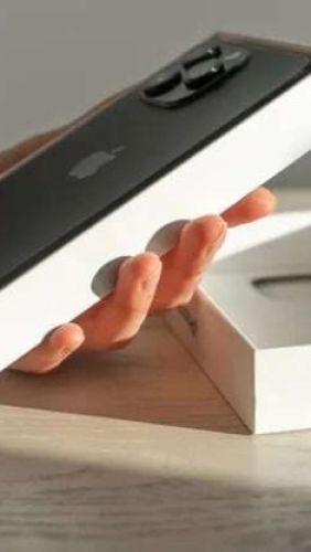 Apple tung “bẫy” thuê iPhone?