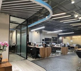 Nhiều doanh nghiệp cho nhân viên làm việc tại nhà khi giá xăng dầu tăng cao