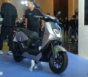 Hạ giá niêm yết chưa lâu, Honda ICON e: tiếp tục có ưu đãi từ nhà sản xuất