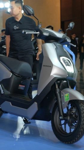 Hạ giá niêm yết chưa lâu, Honda ICON e: tiếp tục có ưu đãi từ nhà sản xuất