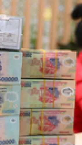 Giải ngân gần 300.000 tỷ đồng vốn đầu tư công sau nửa năm
