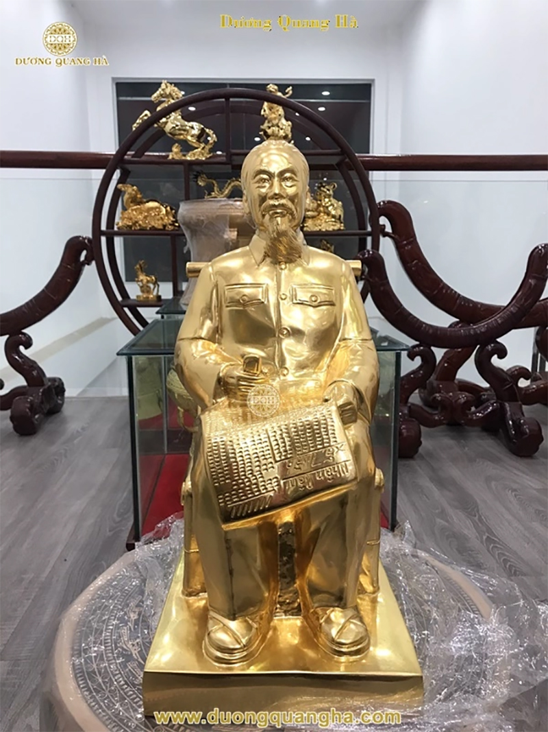 đúc tượng đồng bác hồ 