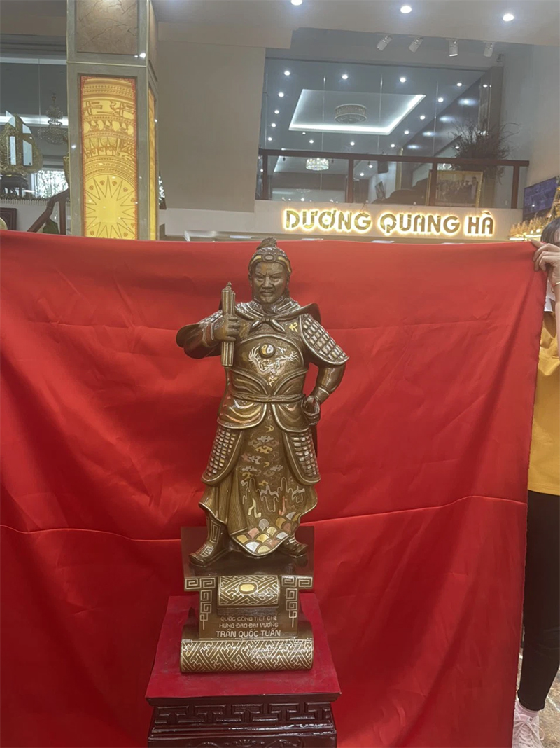 đúc tượng đồng danh nhân danh tướng 