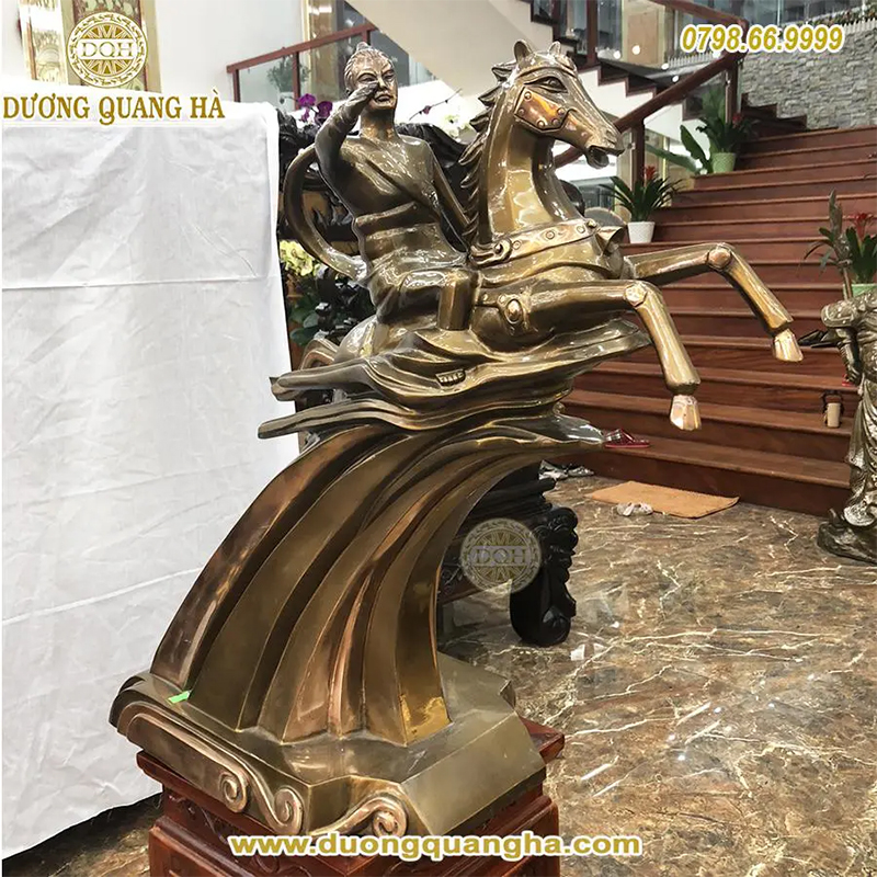 đúc tượng đồng danh nhân danh tướng 