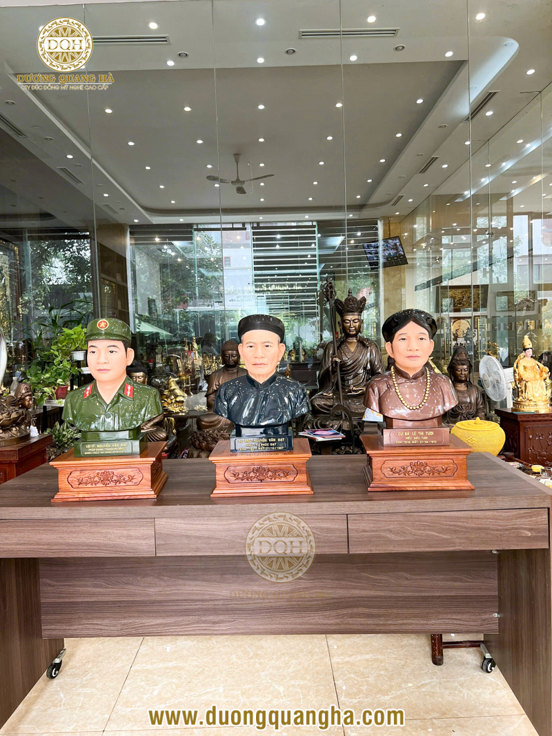 Vì sao tượng truyền thần ngày càng được nhiều gia đình lựa chọn thay cho ảnh thờ?